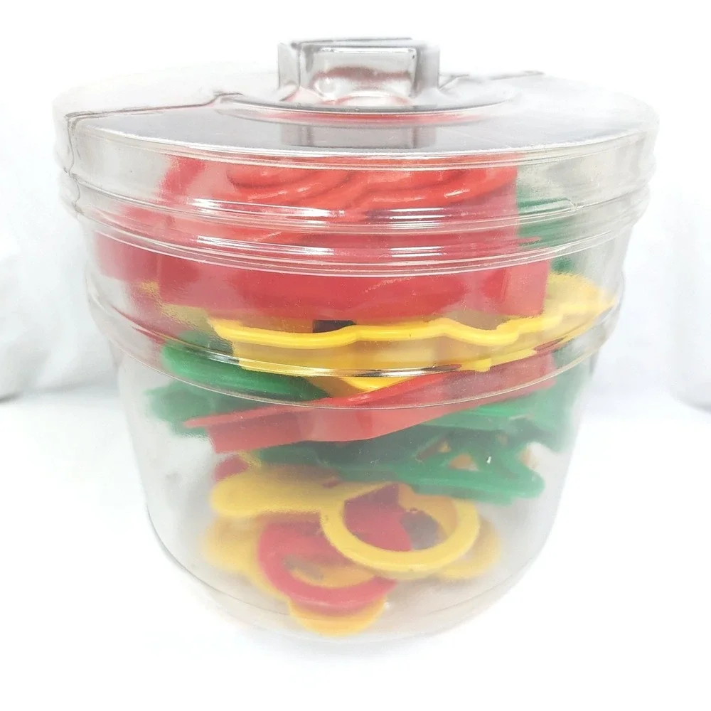 Wilton 1994 12 Piece Holiday Christmas Cookie Cutters‎ Plastic Canister